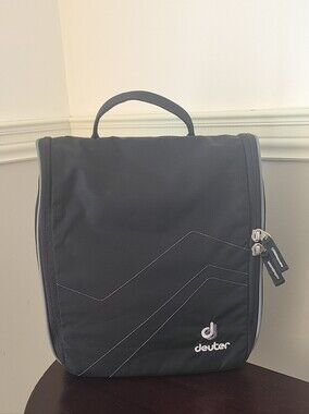 Deuter Men's Hanging Toiletry Bag in Black with Gray Trim